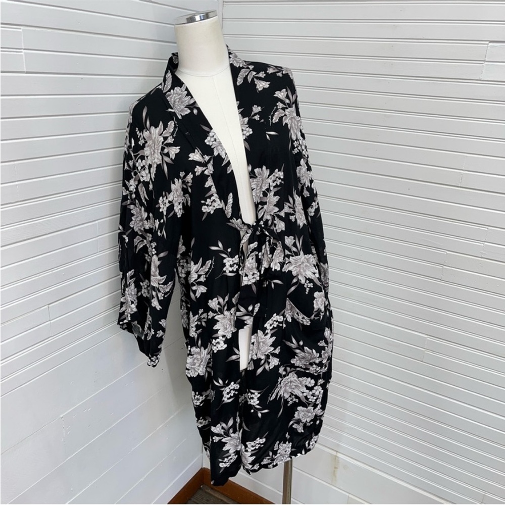 Spiritual Gangster Maya Black Floral Kimono